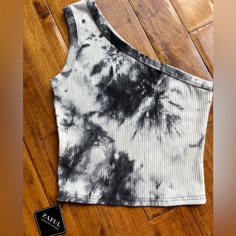 NWT Zaful one shoulder ribbed crop top size 6